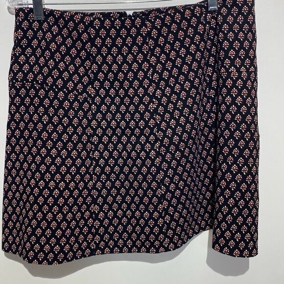 Loft Women's Multicolor Leaf Print Lined Mini Pencil Skirt Size 12P - Picture 1 of 6